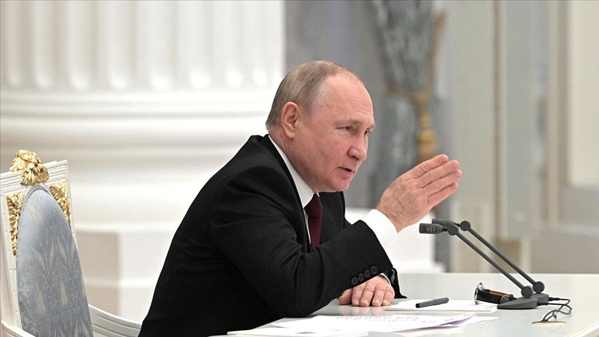 Putin: Dost olmayan ülkelere doğalgazı rubleyle satmayı planlıyoruz