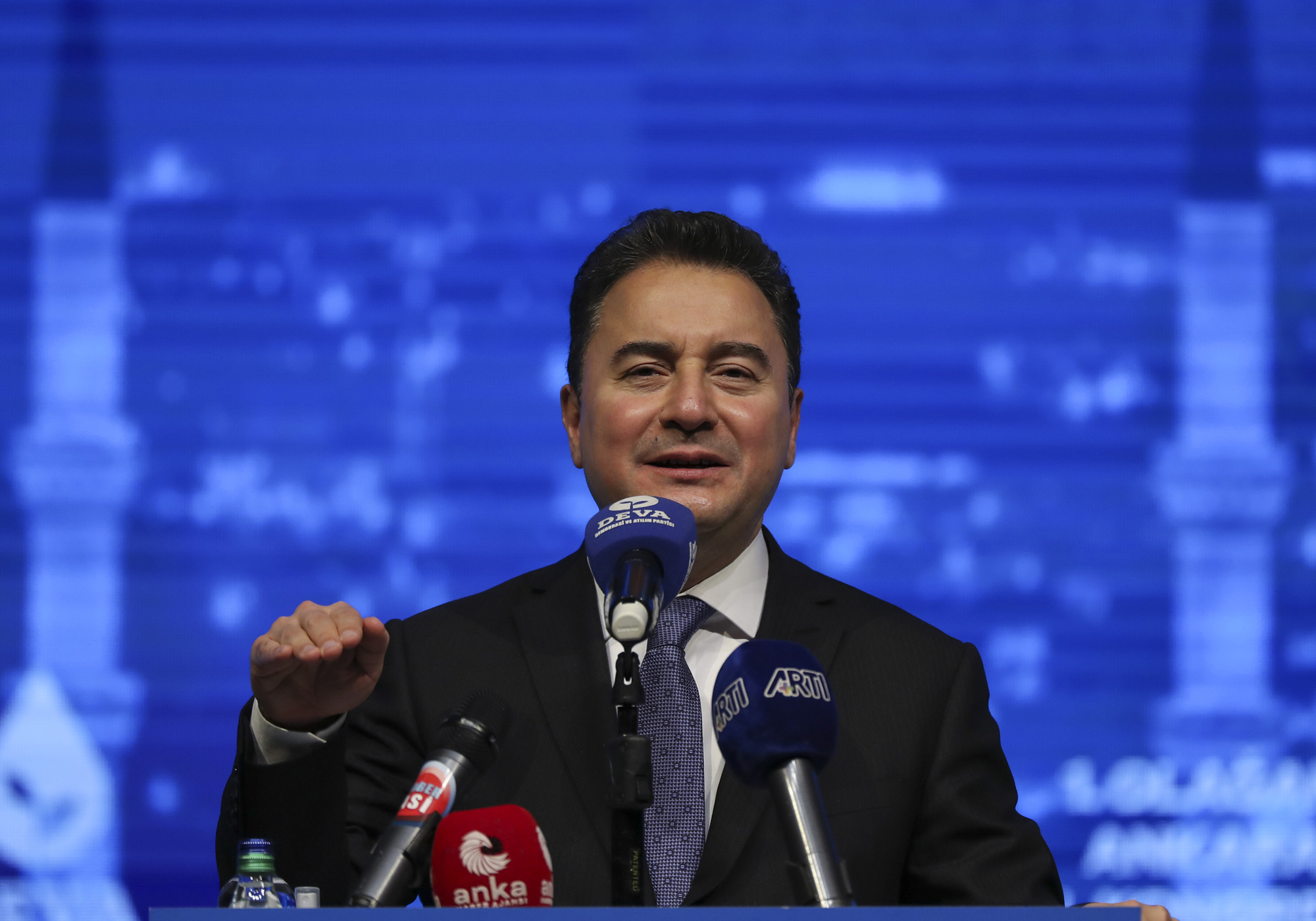 Babacan: Partimize üye olan vatandaşlarımızın sosyal yardımını kesmişler