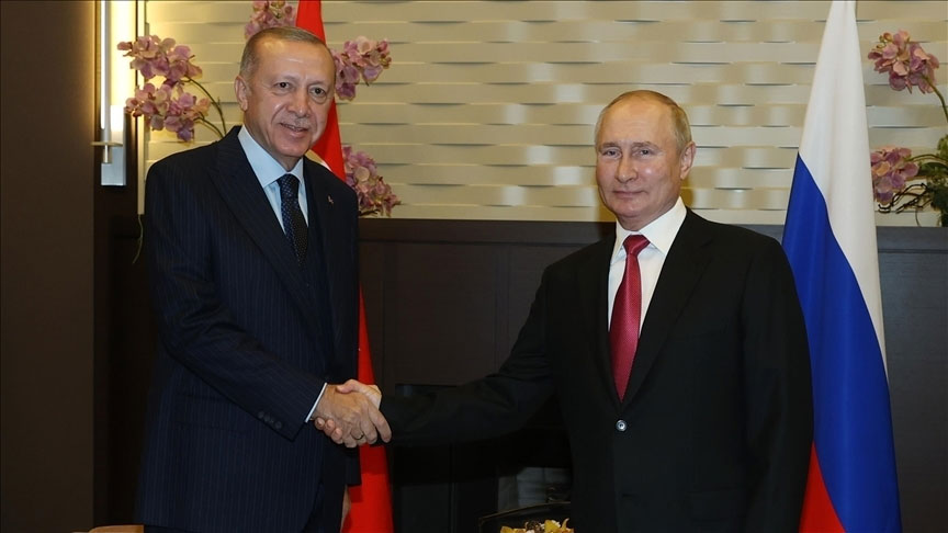 Putin ile telefonda görüşen Erdoğan, Rus lider ile Zelenski'yi bir araya getirmek istediğini iletti