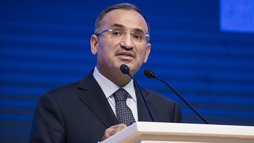 Bozdağ: Yargıya güven konusunda pek çok eleştiri var, bu konuda hakim ve savcılar birinci derecede rol oynuyor