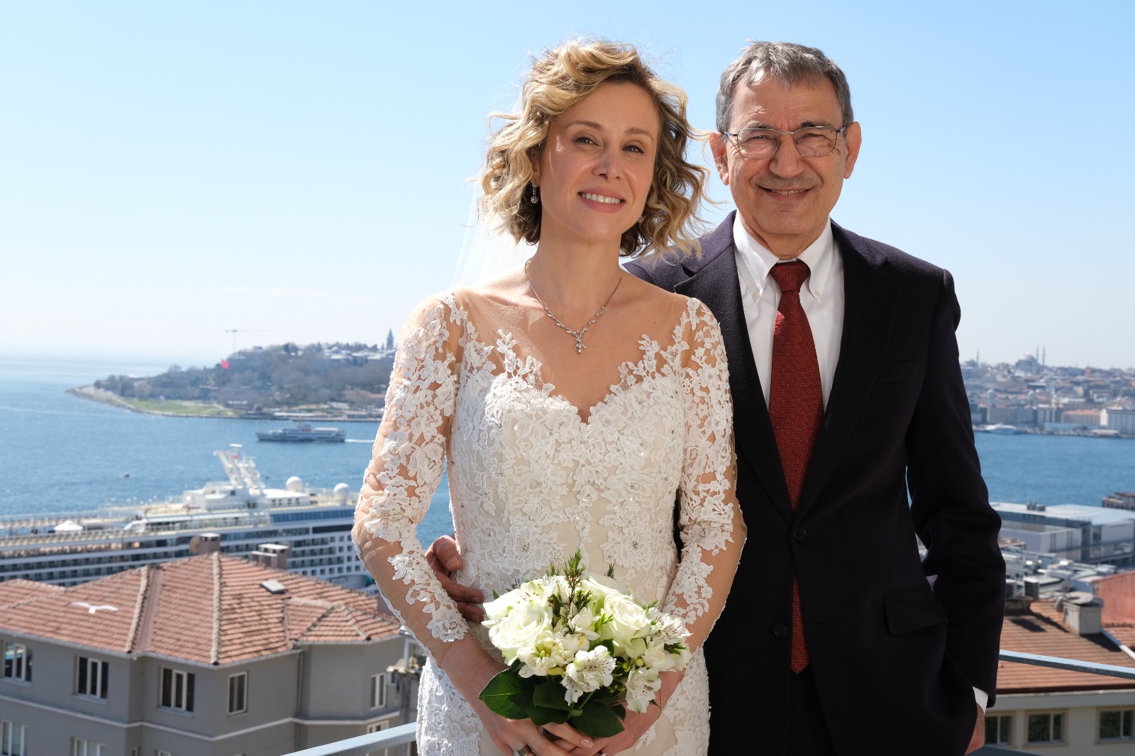 Yazar Orhan Pamuk, Aslı Akyavaş ile nikah masasına oturdu