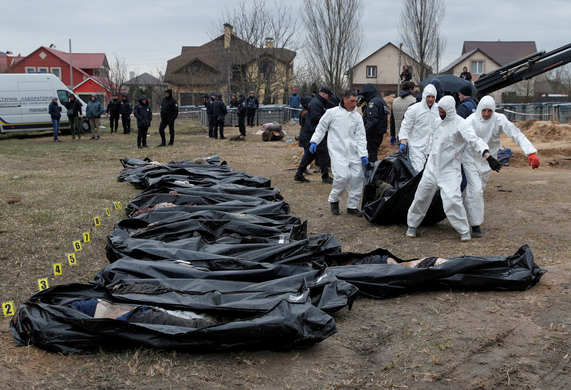 Ukrayna: Buça'daki toplu mezardan çıkan 40 ceset, herhangi bir direniş göstermeyen sivillere ait