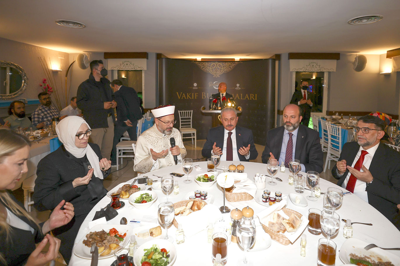 Erbaş: Ne kadar çok minare görürsek, o kadar çok kalbimiz coşuyor