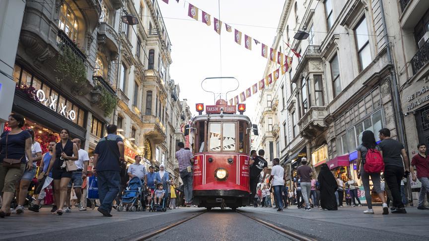 Beyoğlu Belediye Başkanı: İstiklal’de dolaşanların yaklaşık yüzde 15-20 kadarı Arap turist