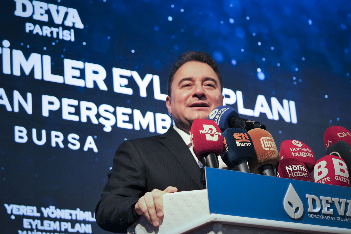 Babacan: Koskoca ülke Beştepe mahallesindeki bir odadan yönetilemez