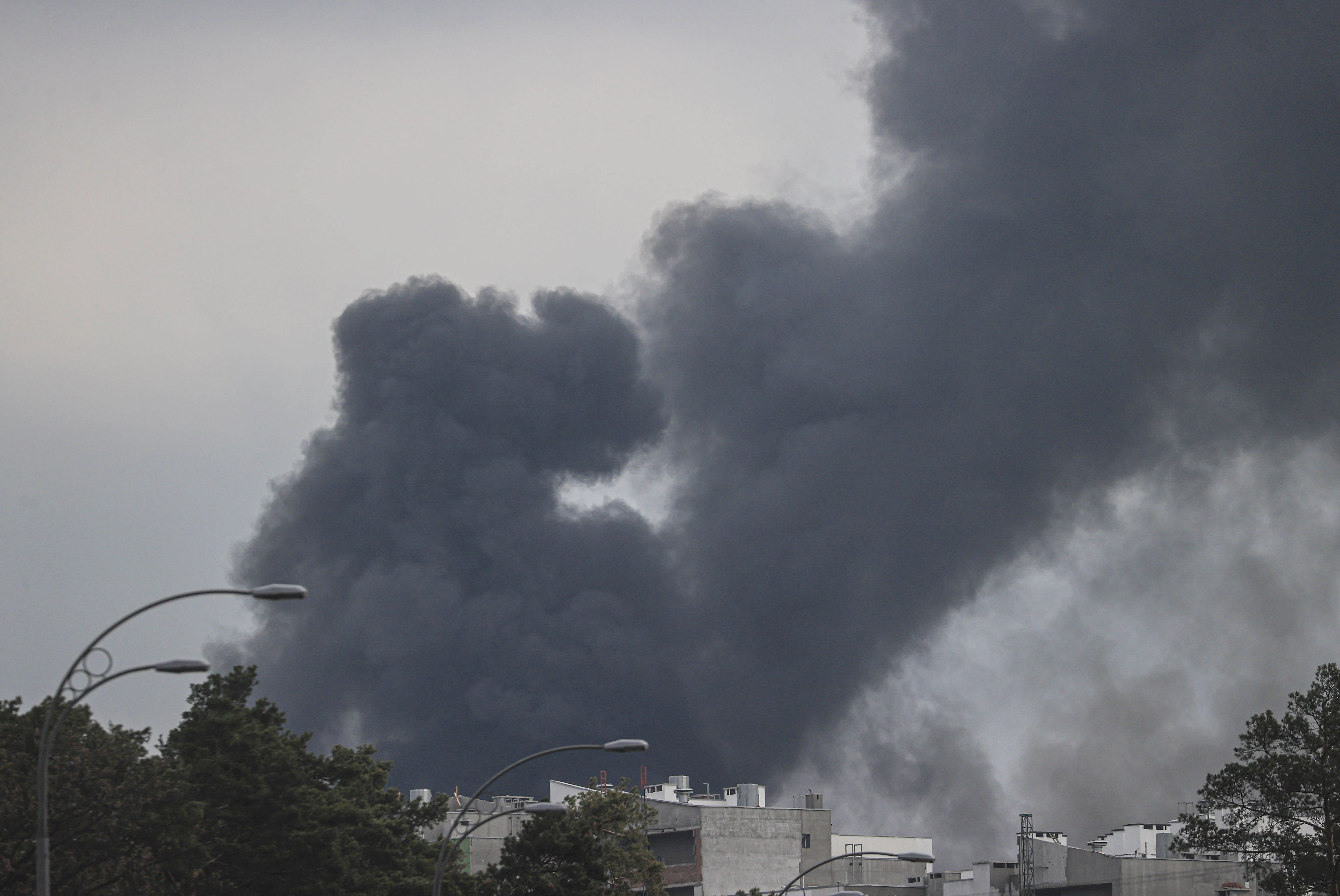 Kiev Belediye Başkanı Kliçko, kentin bombalandığını duyurdu