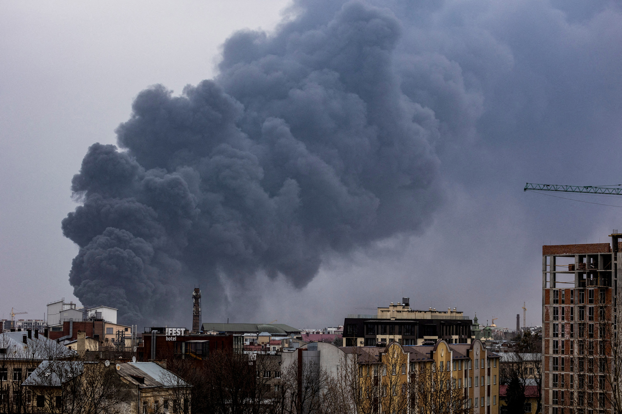 Ukrayna: Rus güçleri Lviv'e 5 füze saldırısı düzenledi