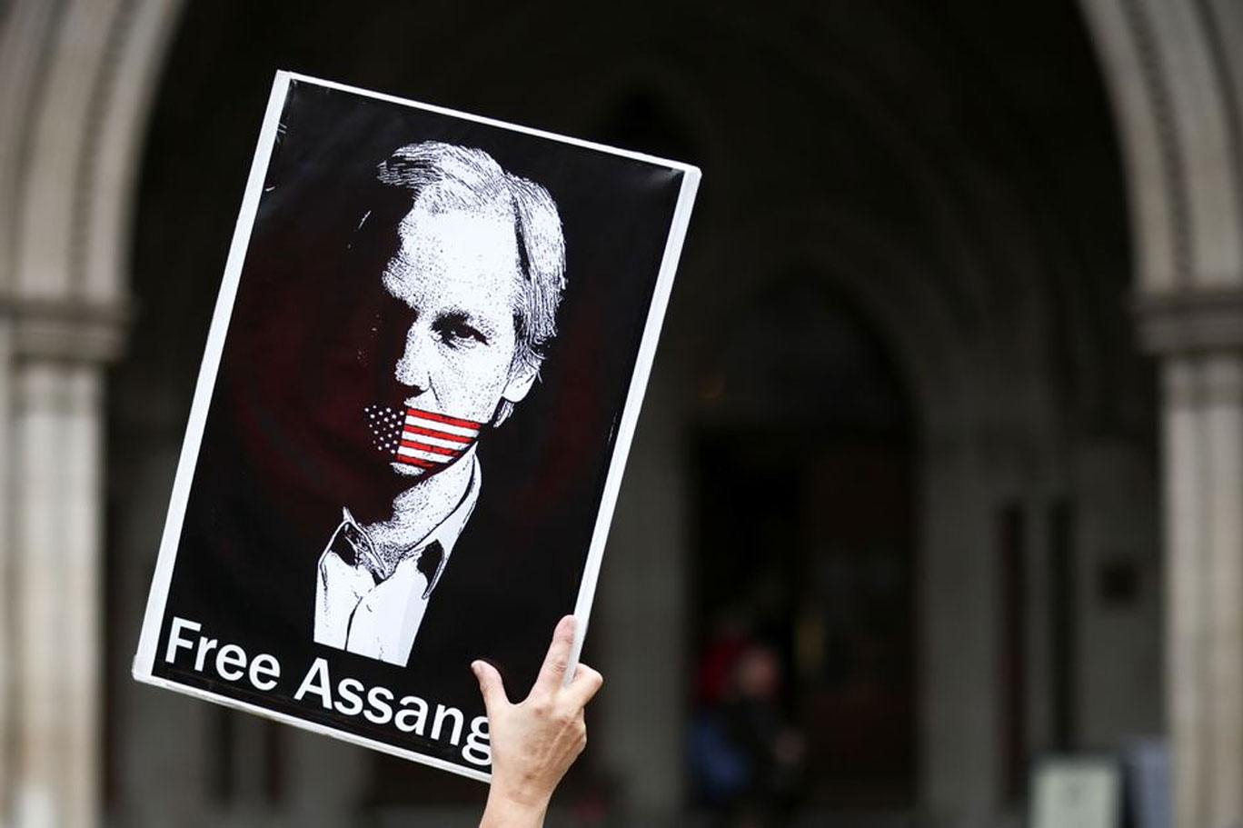 Julian Assange ABD'ye iade edilecek