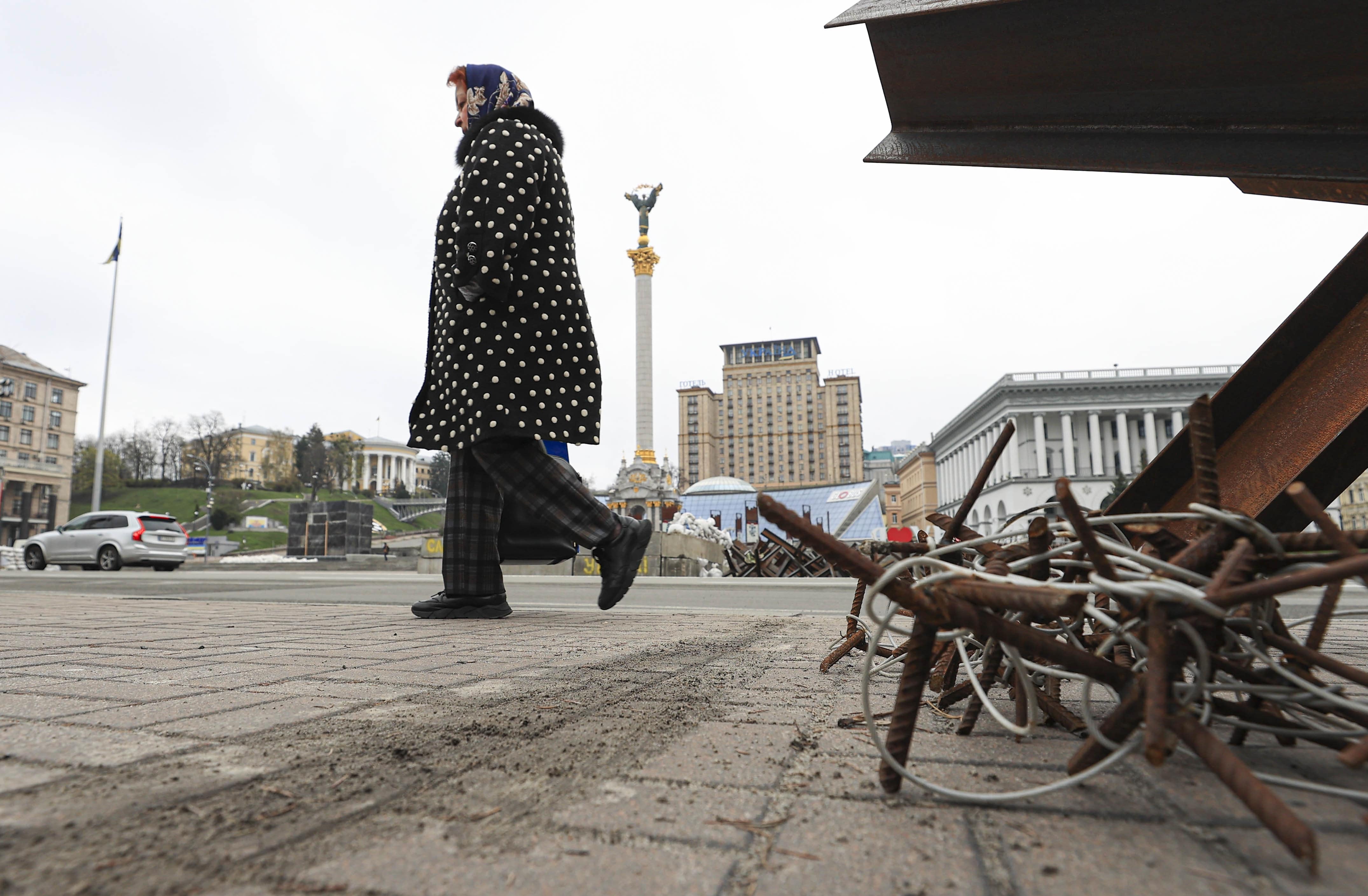 BM: Ukrayna'da her 6 kişiden biri ülke içinde yerinden edildi