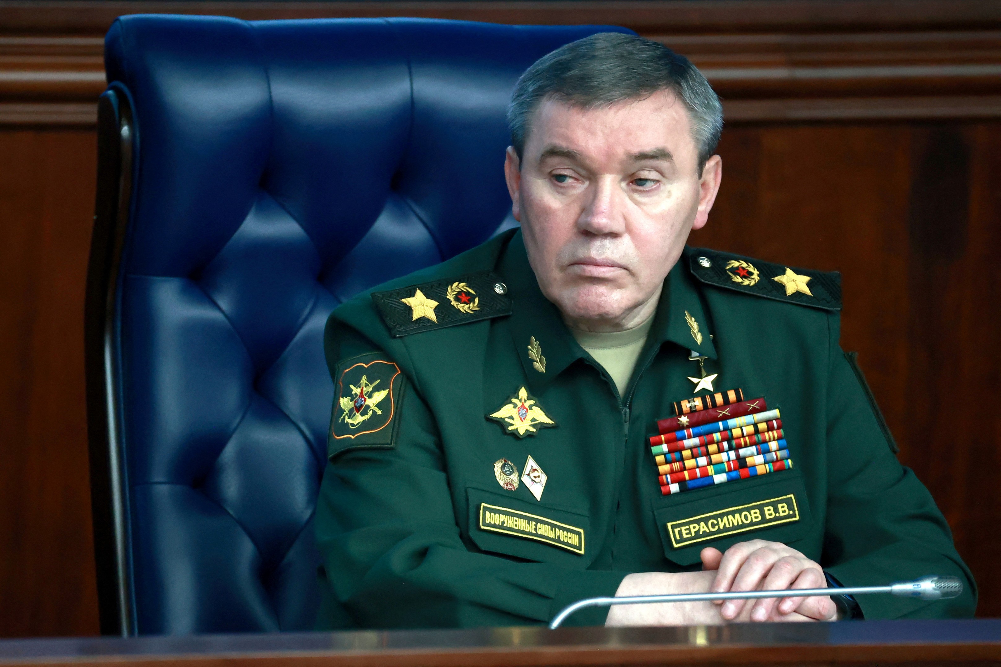 Rusya'nın Ukrayna cephesi komutanlığına atadığı General Gerasimov kimdir? | Independent Türkçe