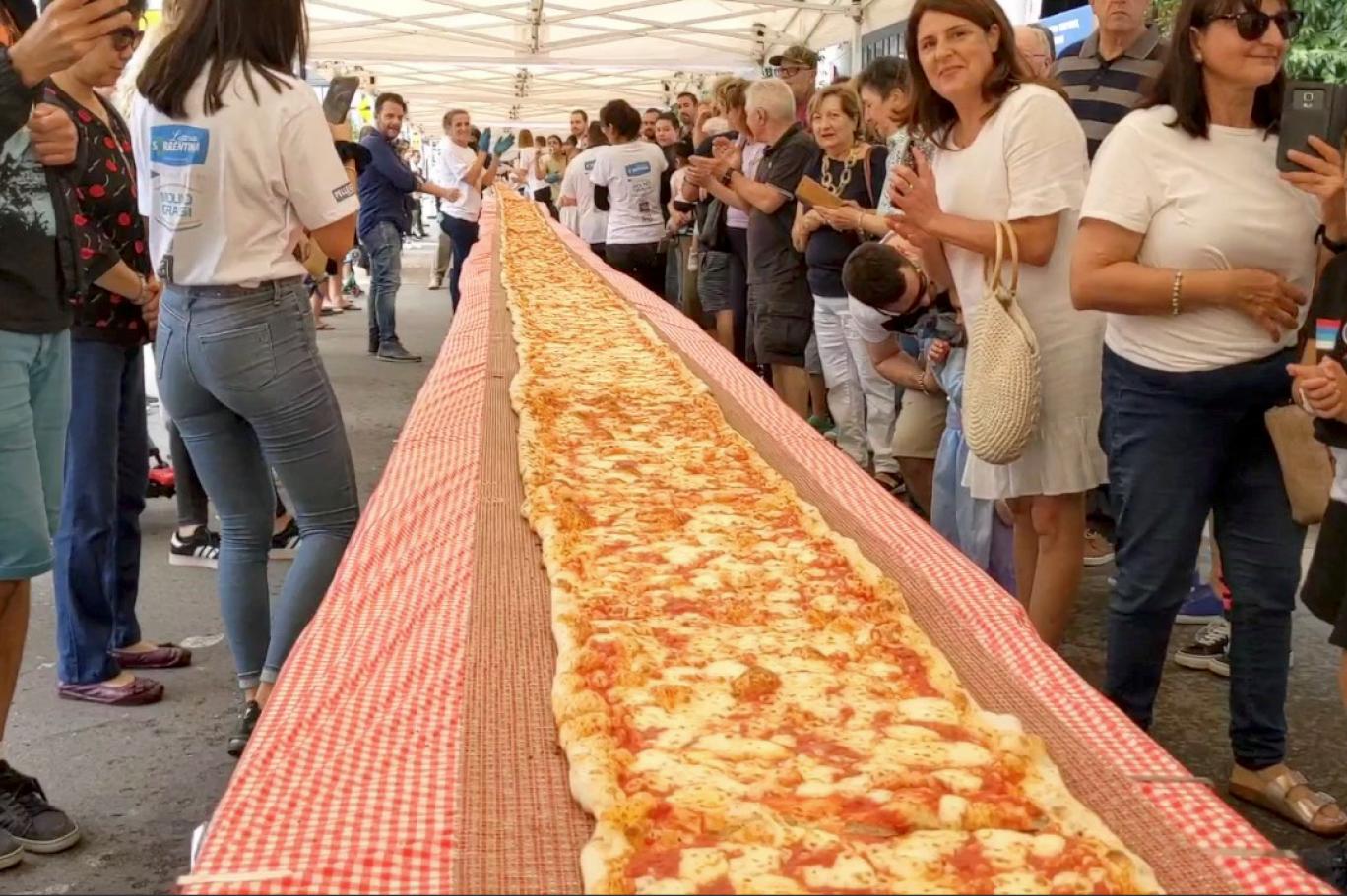 Пицца 1930 метров