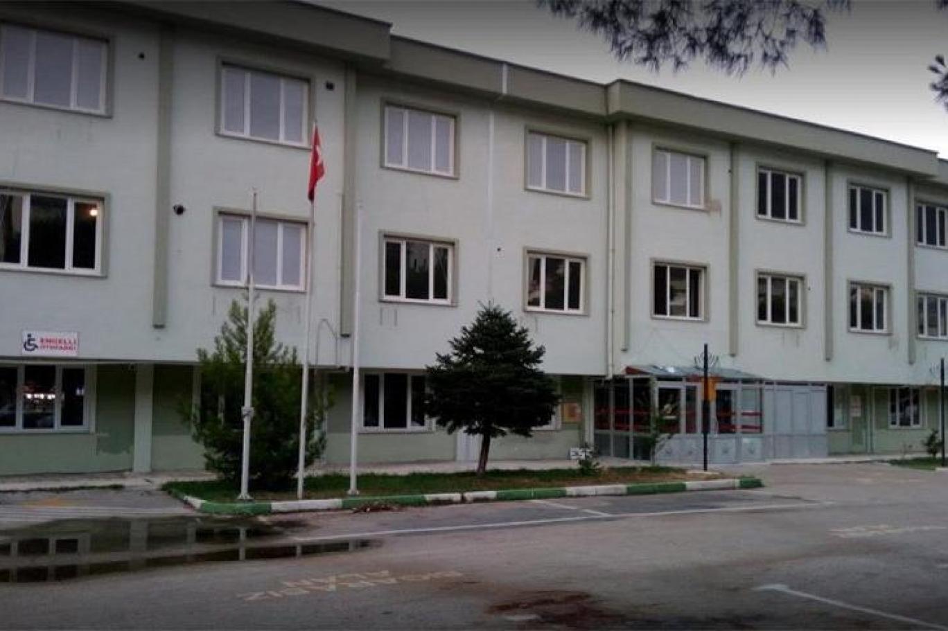 Depreme Dayaniksiz Oldugu Icin Kapatilan Gogus Hastaliklari Hastanesinin Binasi Ozel Okula Kiralandi Independent Turkce