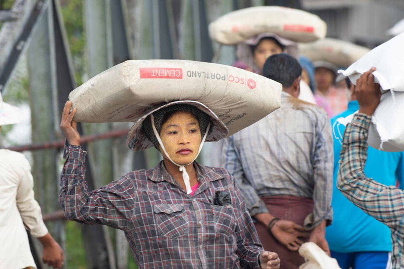 Myanmar da y zbinlerce ki i Kovid 19 salg n n hi duymam