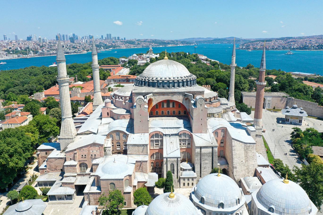 Ayasofya : Ayasofya Muzesi Gezi Rehberi Giris Ucreti Ziyaret Saatleri ...