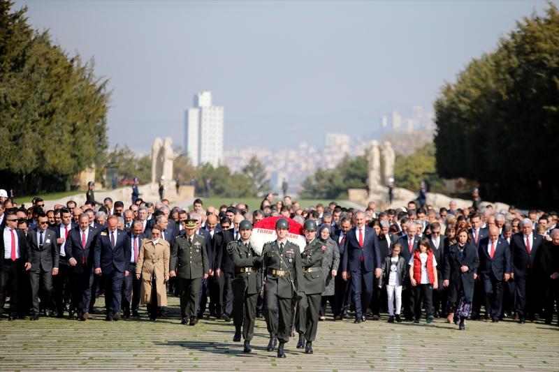 AA anıtkabir 23 nisan.jpg