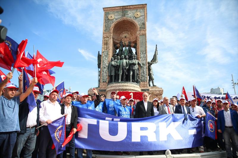 türkiş taksim aa.jpg