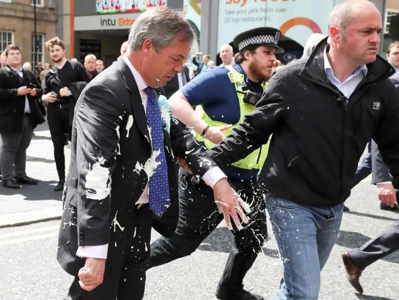 Nigel Farage İngiltere.JPG