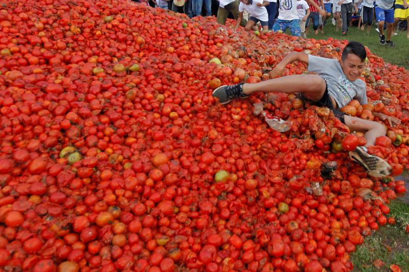 kolombiya domates festivali Reuters 1.jpg