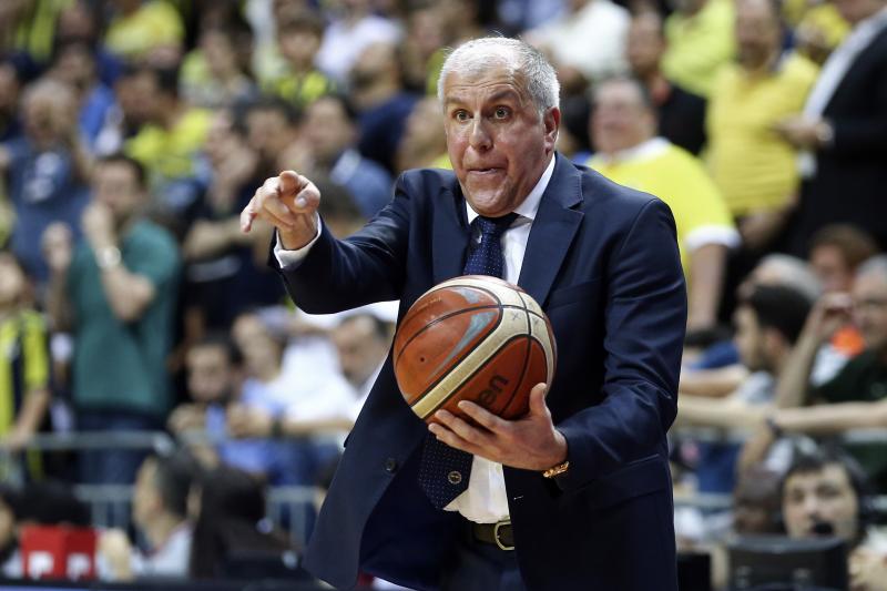 FB Efes Final Obradovic  AA.jpg