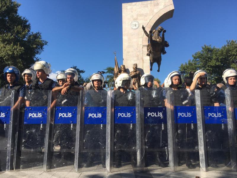 polis