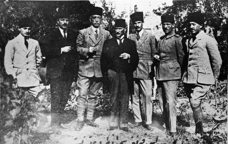 Bekir_Sami_Mustafa_Kemal.jpg