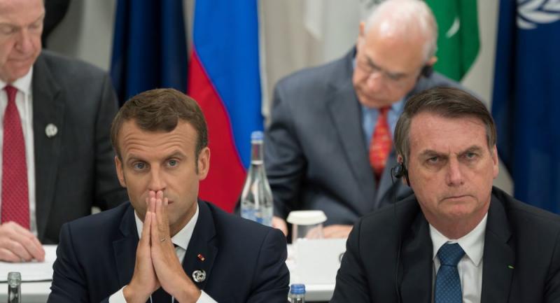 Fransa Cumhurbaşkanı Macron ile Brezilya Cumhurbaşkanı Bolsonaro - AFP.jpg