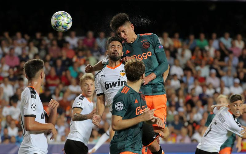 Valencia-Ajax-Reuters.JPG