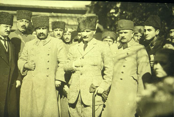Atatürk - Karabekir.jpg