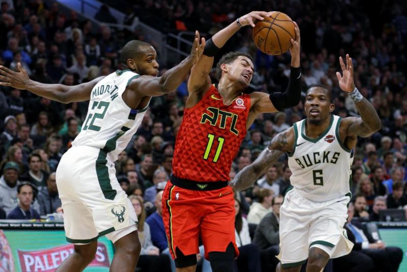 Bucks-Hawks-AP Photo.jpg