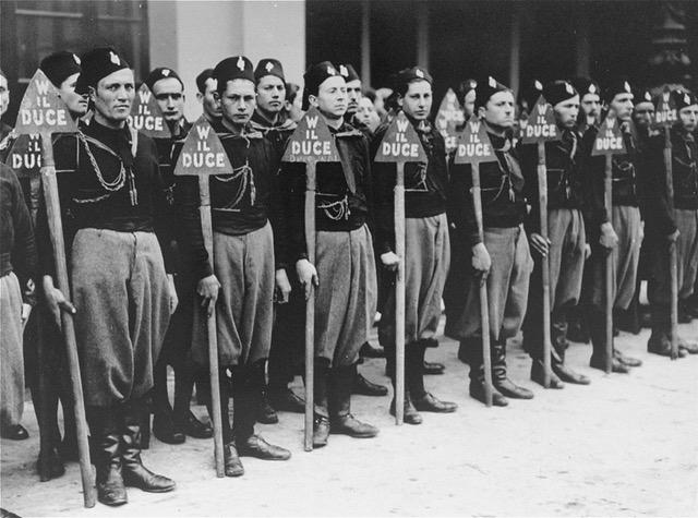 USHMM, 1934 yılında İtalyan Kara Gömlekliler.jpeg