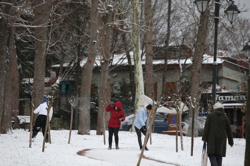 İstanbul'a beklenen kar geldi