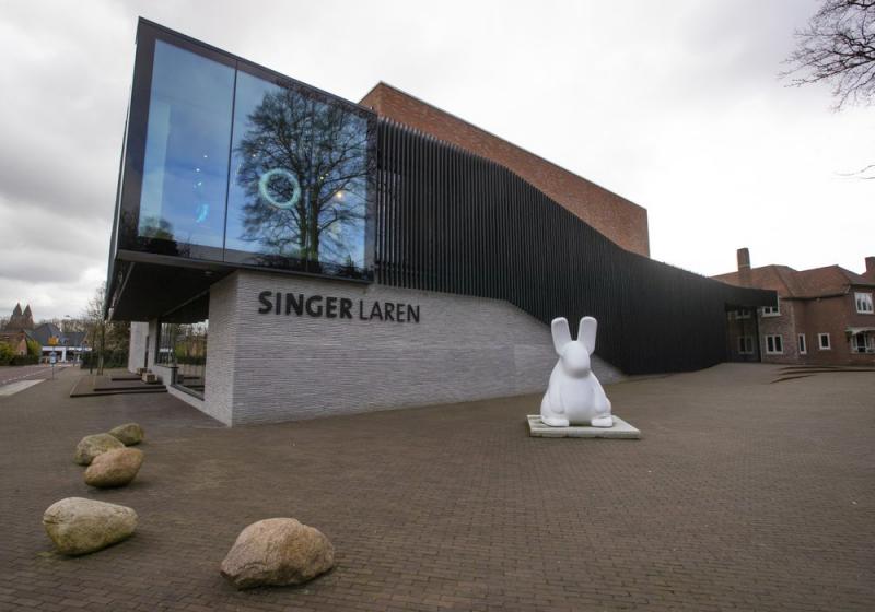 Singer Laren 2.jpeg