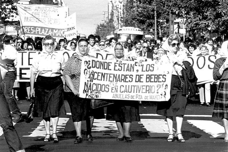 plaza del mayo anneleri.jpg