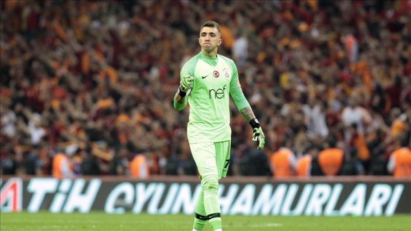 Muslera -AA2.jpg