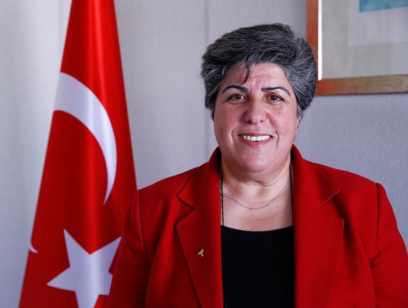 canan güllü.jpg