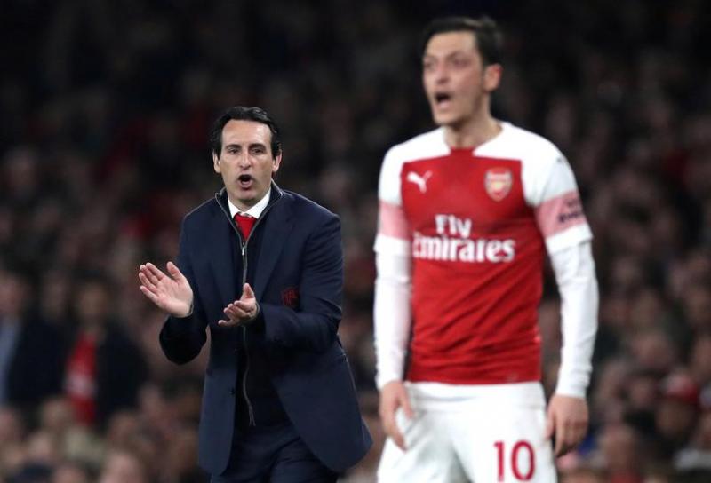 Emery-Özil-Reuters1.jpg