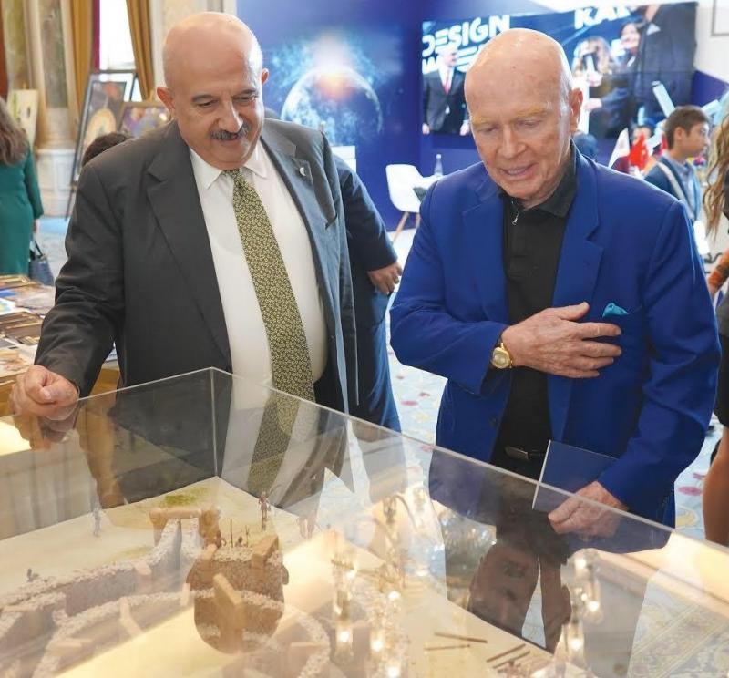 Cengiz Özgencil ve Mark Mobius- Independent Türkçe.jpeg