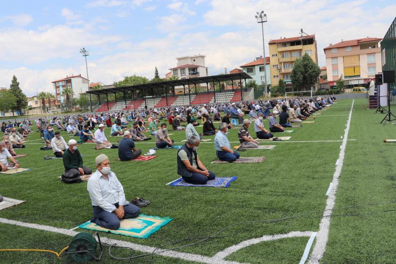 3 Denizli'nin Pamukkale ilçesinde Karşıyaka Mahallesindeki Saraçaoğlu Stadına.jpg