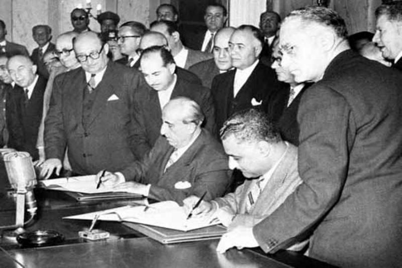1958 Birleşik Arap Cumhuriyeti'nin Kuruluşu töreni.jpg