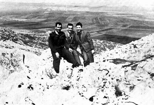 Eli Kohen Golan Tepelerinde.jpg