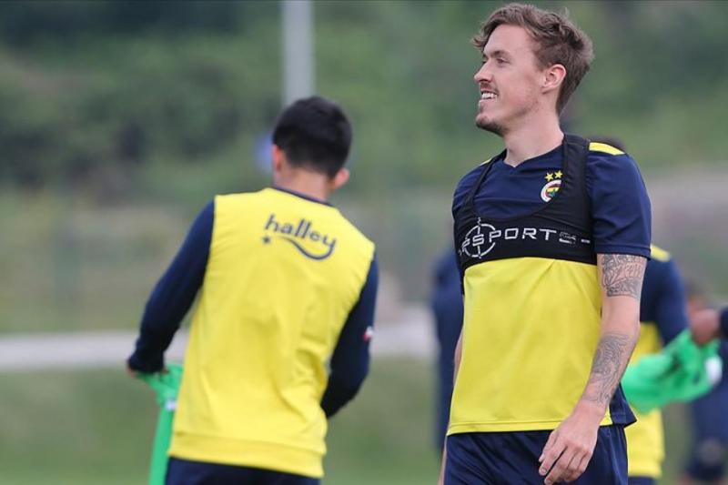 Max Kruse - AA2.jpg