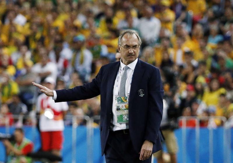 Uli Stielike - Reuters.jpg