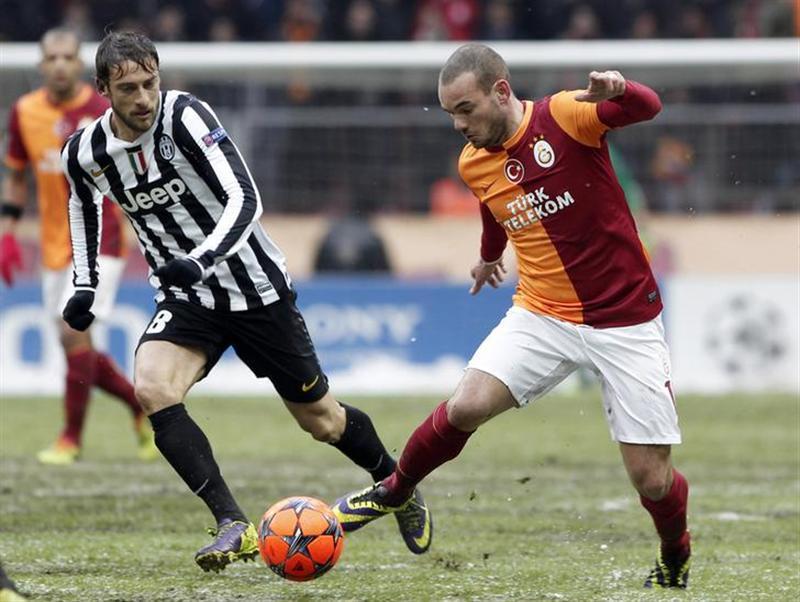 Wesley Sneijder - Reuters4.jpg