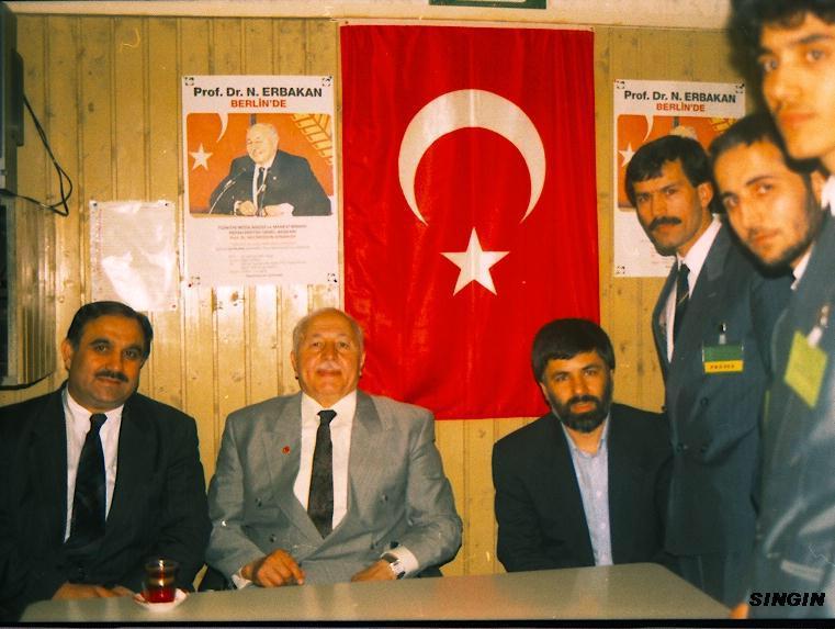 Osman Yumakoğulları, Prof. Dr. Necmettin Erbakan, Haldun Algan ( Berlin ) Menderes Singin.jpg