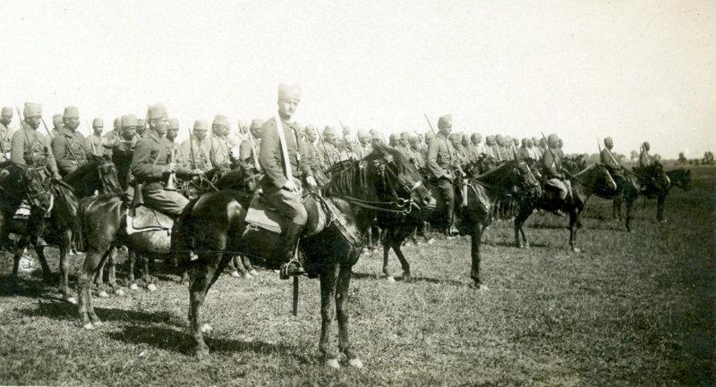 Kurtuluş Savaşı Muzaffer Türk Süvarisi.jpg