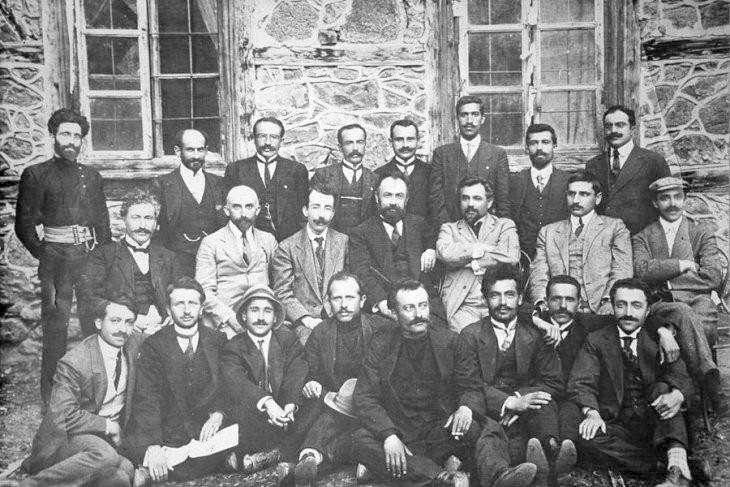Ermeni Devrimci Federasyonu üyeleri.jpg