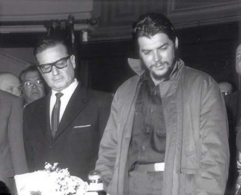 Allende Che Guevera.jpg