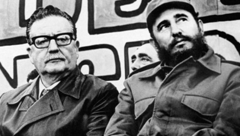 Salvador Allende ile Fidel Castro EFE.jpg