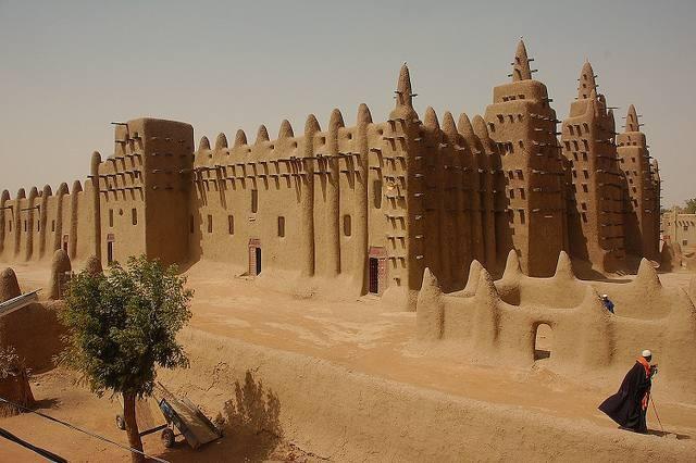 Büyük Cenne Camisi (Mali).jpg