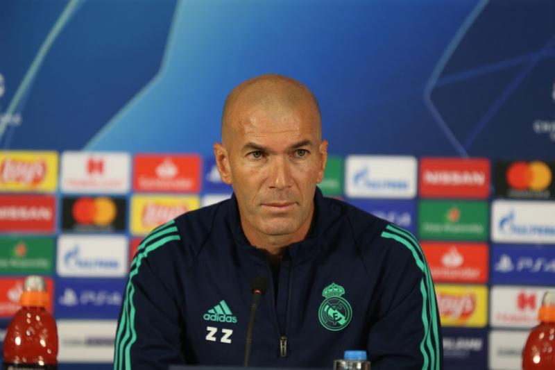 Zinedine Zidane4 - AA.jpg